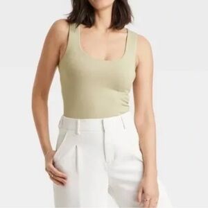 NWOT a new day Green Tank Top Built In Shelf Bra